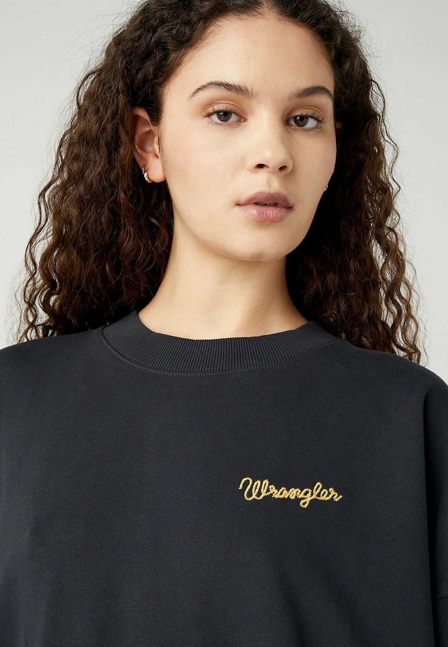 Wrangler RelaxedFelpaFaded Black Donna Felpe WR121J02W-Q11 6 Wrangler RelaxedFelpaFaded Black Donna Felpe WR121J02W-Q11 - immagine 4