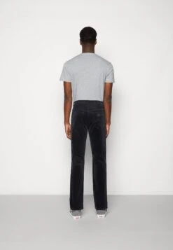 Wrangler Texas Slim CorduroyPantaloniDark Navy Uomo Pantaloni WR122E02F-K11 10 Wrangler Texas Slim CorduroyPantaloniDark Navy Uomo Pantaloni WR122E02F-K11 -Wrangler 117cb750322c46559b722e8b6ca1a7ce