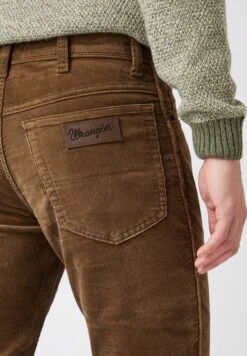 Wrangler Texas CorduroyPantaloniTeak Uomo Pantaloni WR122G08M-O11 -Wrangler 17c552272b134b2a8b2d0e1e8a1ec293