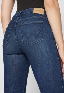 Wrangler Jeans Skinny FitFootloose Donna Jeans WR121N05I-K26 13 Wrangler Jeans Skinny FitFootloose Donna Jeans WR121N05I-K26 -Wrangler 18bdbd1752c647459a9fa897e1afe168