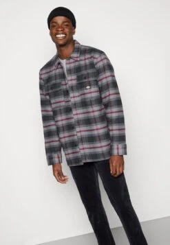 Wrangler Texas Slim CorduroyPantaloniDark Navy Uomo Pantaloni WR122E02F-K11 11 Wrangler Texas Slim CorduroyPantaloniDark Navy Uomo Pantaloni WR122E02F-K11 -Wrangler 199c618292a548768073257b920428ff