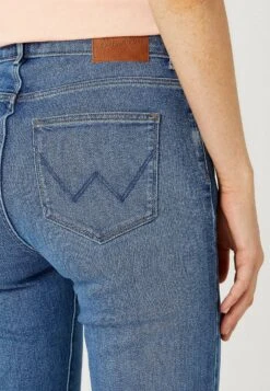 Wrangler Jeans BootcutRaven Donna Jeans WR121N076-K18 -Wrangler 1d131acc61ea48c1a7b5672322743e61