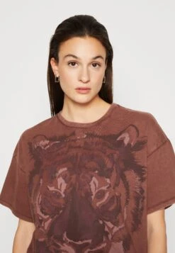 Wrangler Girlfriend T-Shirt Con StampaDahlia Donna T-shirt E Top WR121D04Z-O11 11 Wrangler Girlfriend T-Shirt Con StampaDahlia Donna T-shirt E Top WR121D04Z-O11 -Wrangler 1d8d29f59c3d41819aa15ed3bfeb1524