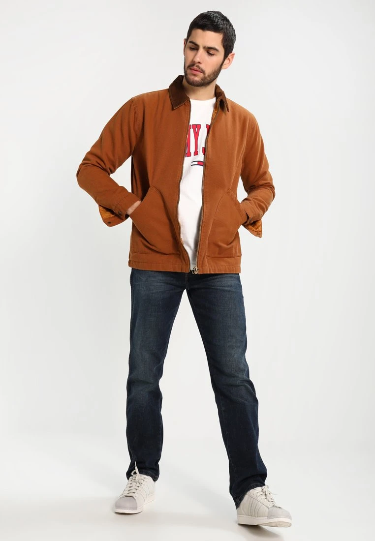 Wrangler Texas StretchJeans A SigarettaVintage Tint Uomo Jeans WR122E00T-K15 4 Wrangler Texas StretchJeans A SigarettaVintage Tint Uomo Jeans WR122E00T-K15 - immagine 2