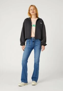 Wrangler Jeans BootcutRaven Donna Jeans WR121N076-K18 -Wrangler 2f32a0e3d9a64111a7b41b0b1b3c3f22