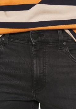 Wrangler GreensboroJeans A SigarettaBlack Crow Uomo Jeans WR122G087-Q12 -Wrangler 483c70d0a2064195a0150ae12ebed09a