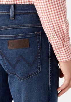 Wrangler TexasJeans Slim FitDark-Blue Denim Uomo Jeans WR122G07O-K42 -Wrangler 4b4f8eb9a6bc4f6fb5b490b24db09640