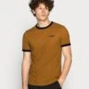 Wrangler Ringer TeeT-Shirt BasicGolden Brown Uomo T-shirt E Polo WR122O01Q-O11 1 Wrangler Ringer TeeT-Shirt BasicGolden Brown Uomo T-shirt E Polo WR122O01Q-O11 -Wrangler 4bfa6f0757214a03b8685d46f5fceb68