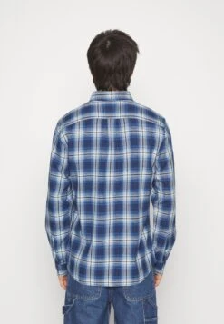 Wrangler Button Down- Camicia - Light Indigo 10 Wrangler Button Down- Camicia - Light Indigo -Wrangler 4f2603532e664e2fa951bababf97b490