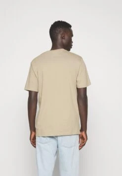 Wrangler Sign Off TeeT-Shirt BasicChinchilla Uomo T-shirt E Polo WR122O06P-B11 -Wrangler 618a78064bfd4e83b1e671ec21a2a411