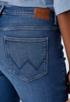 Wrangler Jeans Slim Fit - Airblue -Wrangler 71ec9231f5064064bc86c2334dd2f9ec
