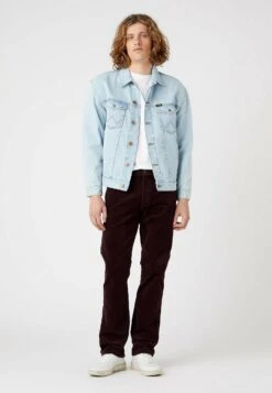 Wrangler Greensboro CorduroyPantaloniFudge Uomo Pantaloni WR122E014-G11 -Wrangler 7731e40229c64bfd9a8f64eb97586fc5