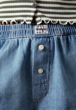 Wrangler BoxerShorts Di JeansLight Stonewash Donna Jeans WR121S01I-K11 -Wrangler 7f5bfb6e65c447389b6978acc61b21cc