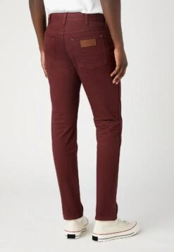 Wrangler LarstonJeans Slim FitDahlia Uomo Jeans WR122E03K-O12 -Wrangler 8f64e3e096a14e34ba5747ce8efebf61