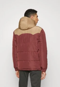 Wrangler Puffer JacketGiacca InvernaleDahlia Uomo Giacche WR122T04E-G11 -Wrangler 9f111cb644b54a568cc5ad8634e3499c