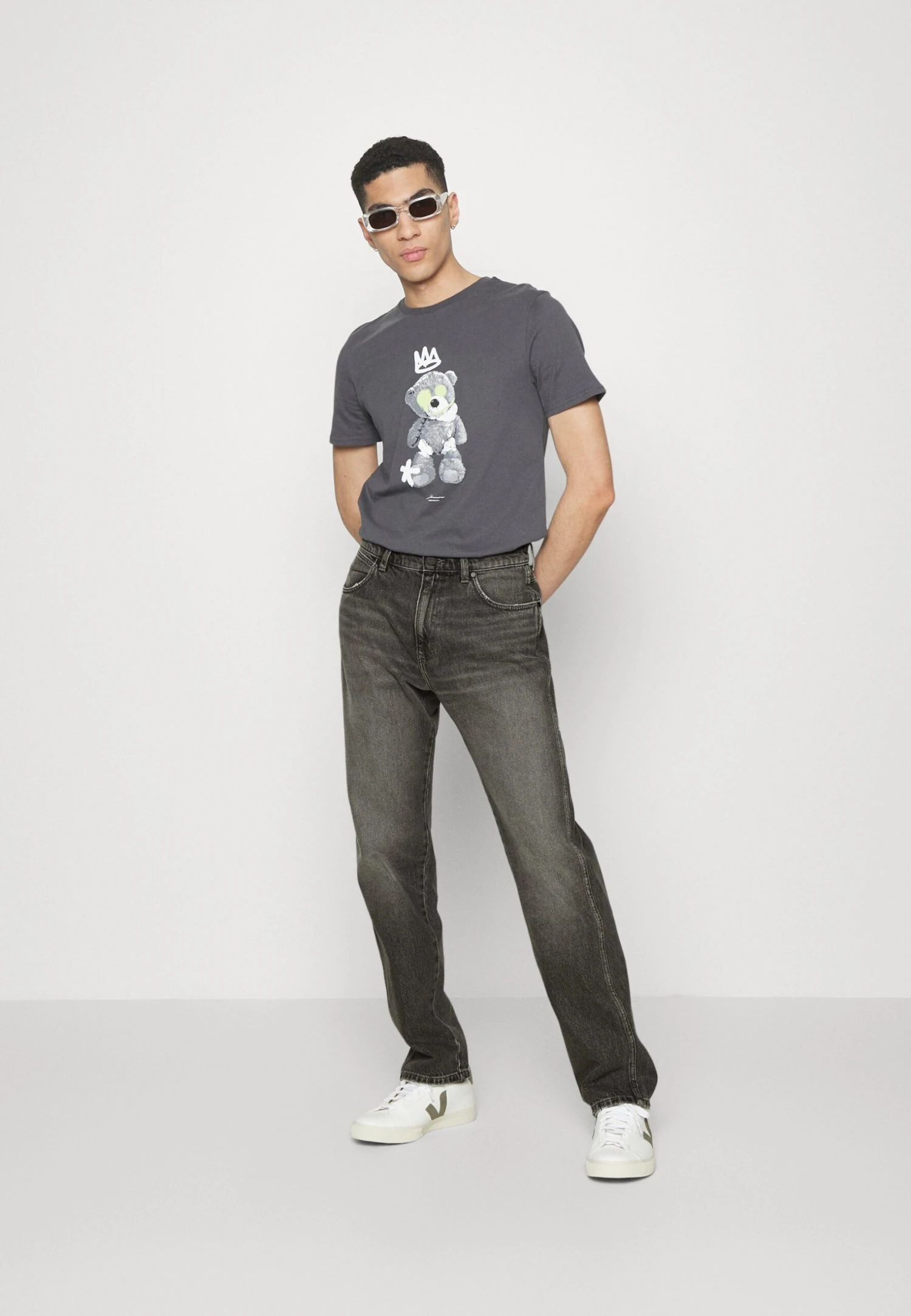 Wrangler FrontierJeans A SigarettaDark Rose Uomo Jeans WR122G0AB-C11 4 Wrangler FrontierJeans A SigarettaDark Rose Uomo Jeans WR122G0AB-C11 - immagine 2