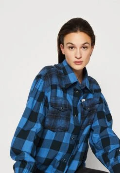Wrangler Balloon Sleeve ShirtCamiciaFederal Blue Donna Camicie E Bluse WR121E05Z-K11 11 Wrangler Balloon Sleeve ShirtCamiciaFederal Blue Donna Camicie E Bluse WR121E05Z-K11 -Wrangler acfd947b46ff42c4bf3726d546a23b52