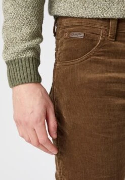 Wrangler Texas CorduroyPantaloniTeak Uomo Pantaloni WR122G08M-O11 -Wrangler aef5f4df2c6c415f9821cadb9b4b843a