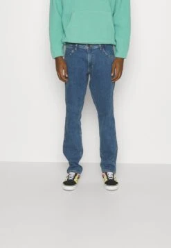 Wrangler Greensboro - Jeans A Sigaretta - Blue Denim -Wrangler c610130b13454ed096e67c21f9588161