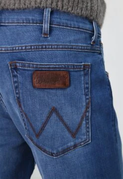 Wrangler Greensboro - Jeans A Sigaretta - Bright Stroke 12 Wrangler Greensboro - Jeans A Sigaretta - Bright Stroke -Wrangler d0a58101d0fa4845905f45662ff611f6