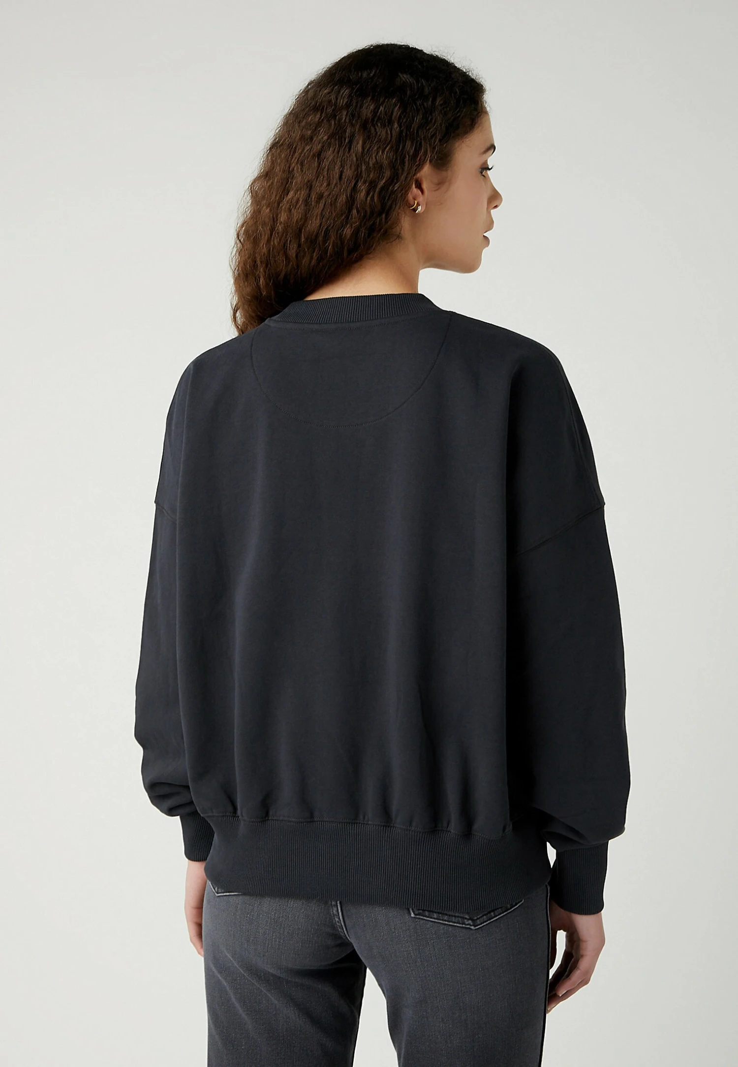 Wrangler RelaxedFelpaFaded Black Donna Felpe WR121J02W-Q11 5 Wrangler RelaxedFelpaFaded Black Donna Felpe WR121J02W-Q11 - immagine 3