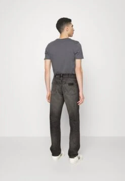 Wrangler FrontierJeans A SigarettaDark Rose Uomo Jeans WR122G0AB-C11 9 Wrangler FrontierJeans A SigarettaDark Rose Uomo Jeans WR122G0AB-C11 -Wrangler d9512f59997545b7803ebf1c32f0cedc