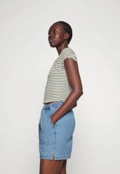 Wrangler BoxerShorts Di JeansLight Stonewash Donna Jeans WR121S01I-K11 -Wrangler e58e276001fc4eebb45a1be97db4584e