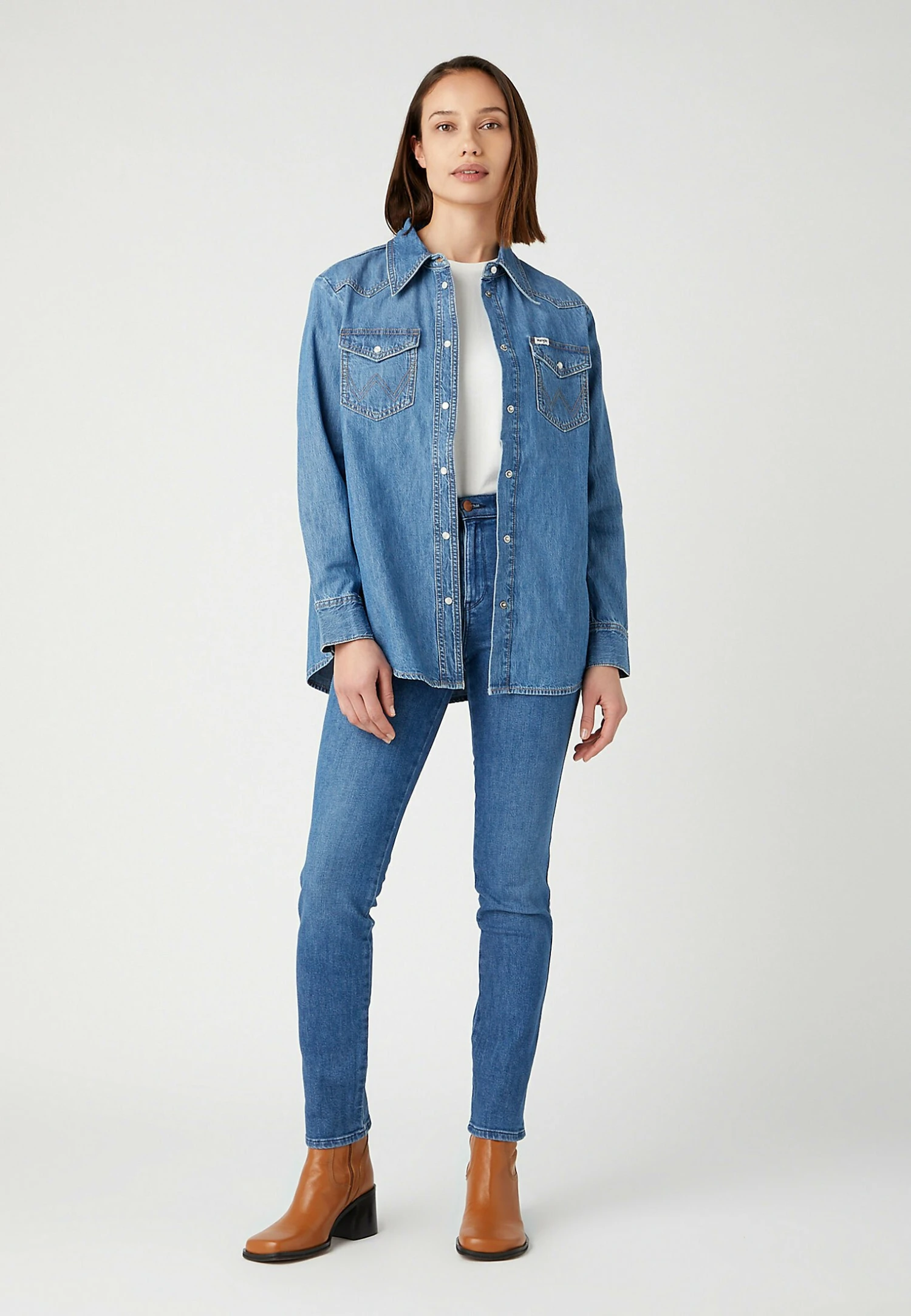 Wrangler Heritage CamiciaSmitten Kitten Donna Camicie E Bluse WR121E062-K11 4 Wrangler Heritage CamiciaSmitten Kitten Donna Camicie E Bluse WR121E062-K11 - immagine 2